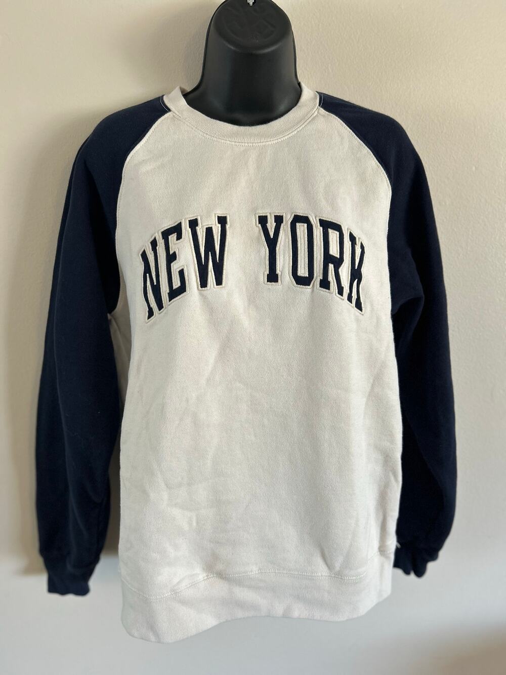 John Galt Brandy Melville New York Sweatshirt One Size Navy Cream Raglan